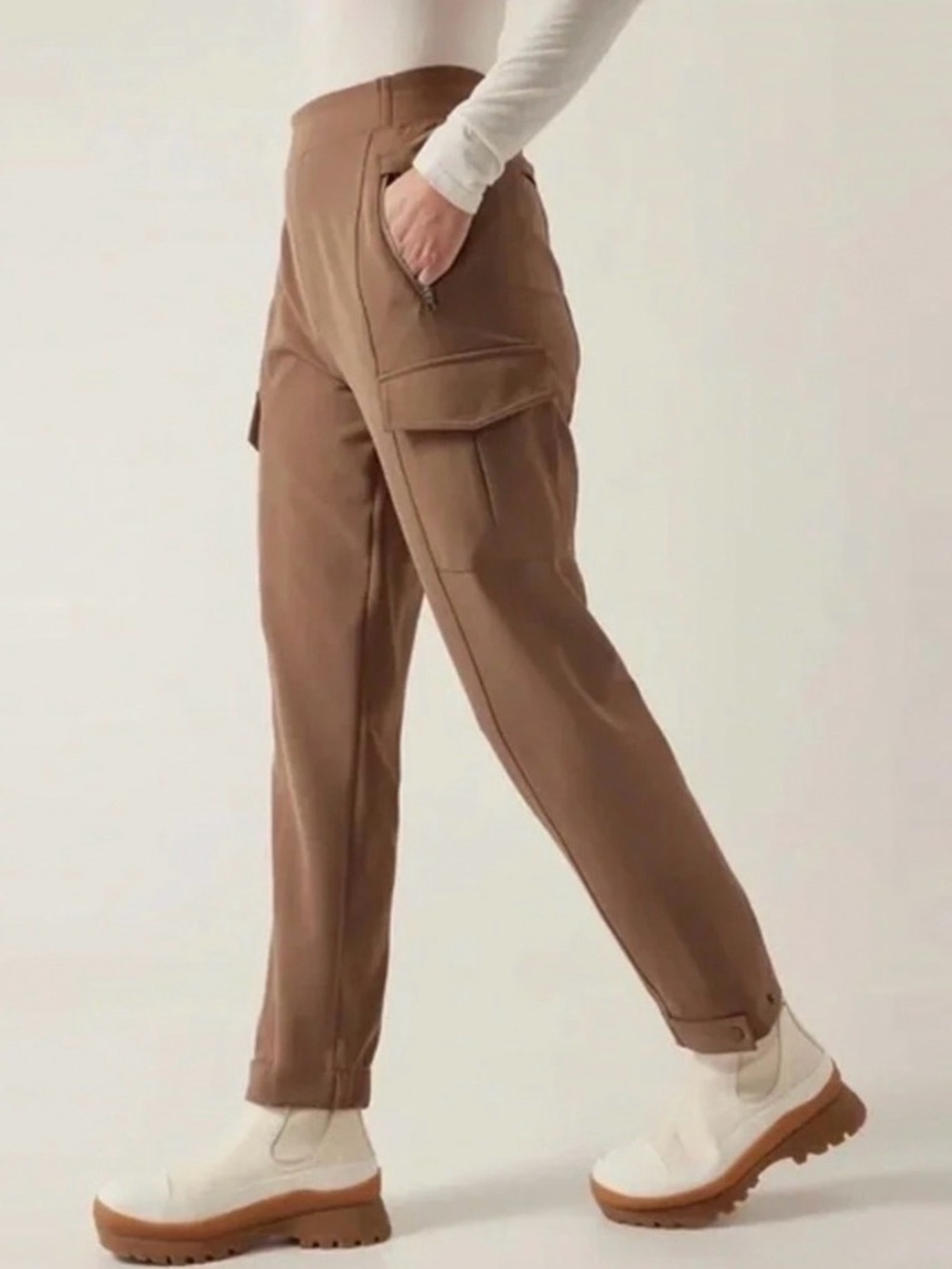 Athleta High Rise Cargo Pant 4 NWOT